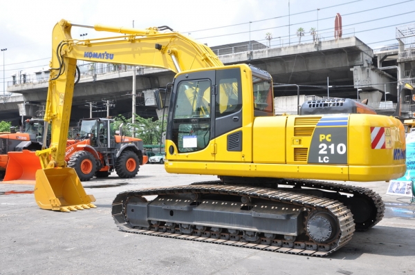 KOMATSU  PC 210 LC-8  SN K51208