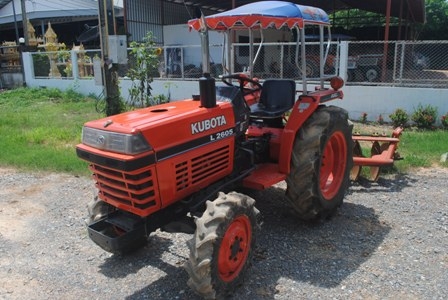 Kubota L2605 (4WD)