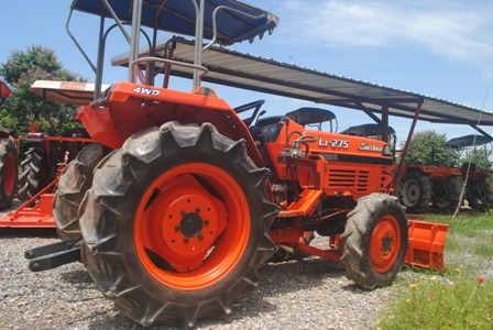ขายรถไถ Kubota L1-275 (4WD)