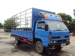 อีซูซุ NPR 110 แรง ยาว 5 เมตร อีซูซุ NPR 110 แรง ยาว 5 เมตร