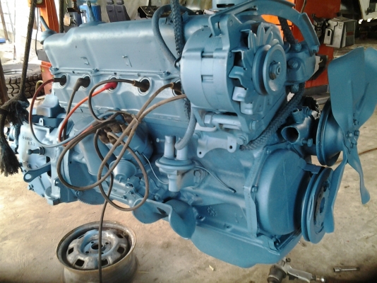 ขายเครื่อง ดอส เบนซิน 4000 cc. คาบู ขายถูก พร้อมเกียร์ 10,000 บาท