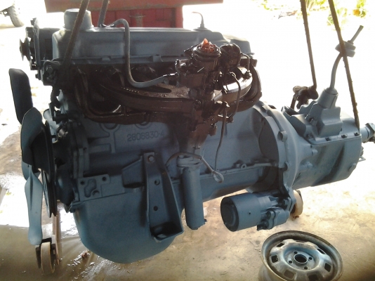 ขายเครื่อง ดอส เบนซิน 4000 cc. คาบู ขายถูก พร้อมเกียร์ 10,000 บาท