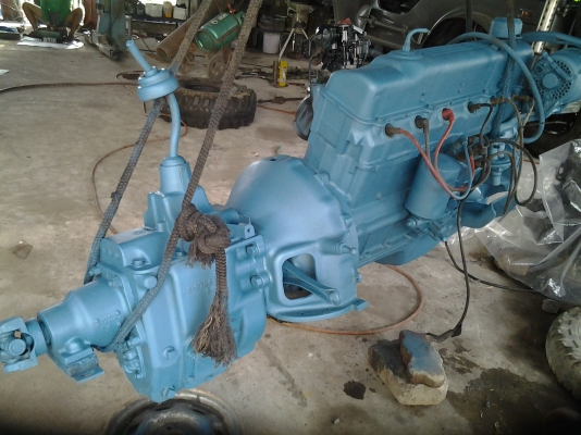 ขายเครื่อง ดอส เบนซิน 4000 cc. คาบู ขายถูก พร้อมเกียร์ 10,000 บาท