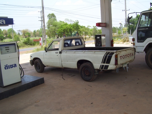 ขายหัวจ่ายน้ำมันดิจิตอล 4 หัว ถังน้ำมัน 4 ถัง พร้อมป้ายยี่ห้อป้ายทางเข้า