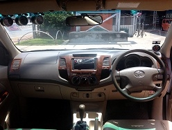 Toyota VIGO  4DR. หน้า CHAMP  ออโต้ สวยจัด จัด จ้า