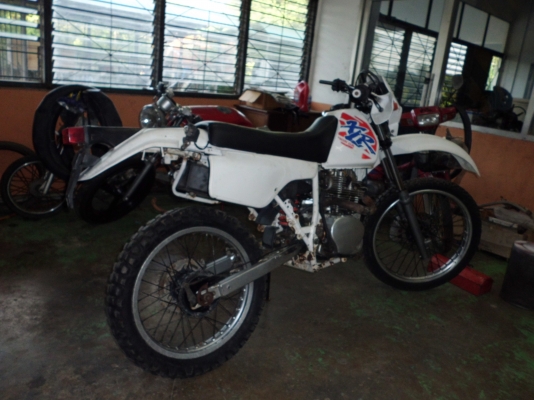 สนไหมครับ Honda xlr 200