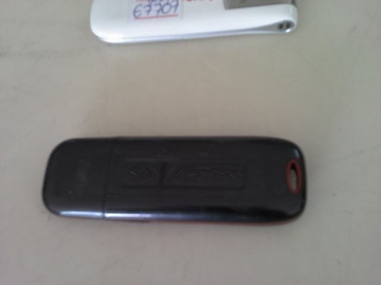 แอร์การ์ดหลายตัวและตัวรับไวเลสการ์ดUSB รุ่นใหม่ทั้งนั้น 3G 7.2Mb พร้อมใช้ดีมากตัวละ 400 บ.