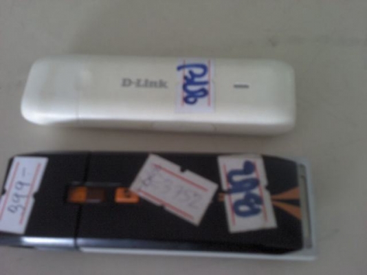 แอร์การ์ดหลายตัวและตัวรับไวเลสการ์ดUSB รุ่นใหม่ทั้งนั้น 3G 7.2Mb พร้อมใช้ดีมากตัวละ 400 บ.