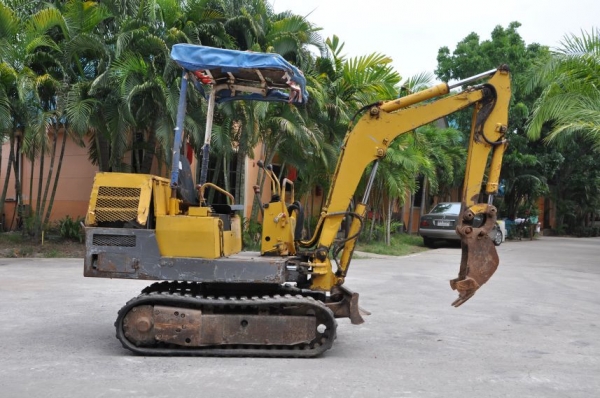 ขายแบคโฮ YANMAR YB10 แทรคใหม่ๆ สภาพสวยเดิมจากญี่ปุ่น ยังไม่เคยใช้งานในไทย 89,000เท่านั้น!!