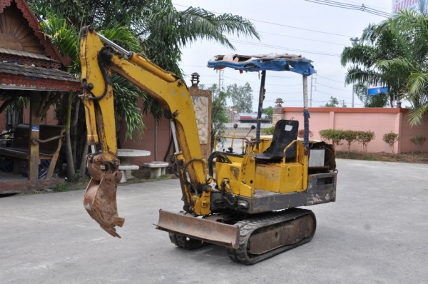 ขายแบคโฮ YANMAR YB10 แทรคใหม่ๆ สภาพสวยเดิมจากญี่ปุ่น ยังไม่เคยใช้งานในไทย 89,000เท่านั้น!!