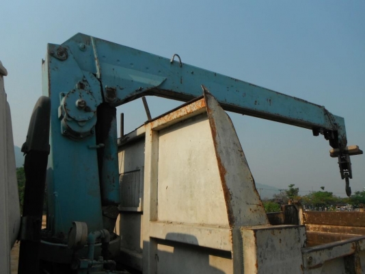 รถบรรทุก HINO ติดเครน