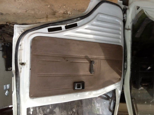 HINO FC3H ติดเครนทาดาโน่ 2.8ตัน