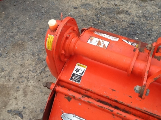 โรตารี่ตราช้างรุ่นใหม่ล่าสุด ขนาด 1.40 เมตร พร้อมยอยปั่นสภาพ 85 เปอร์เซ็น