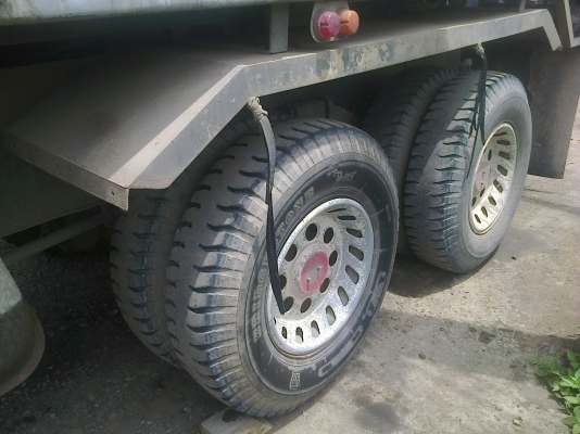 10ล้อดั้มF18เดิมๆสวยมาก...คัสซีสวย ยางสวย 10ล้อดั้มF18เดิมๆสวยมาก...คัสซีสวย ยางสวย