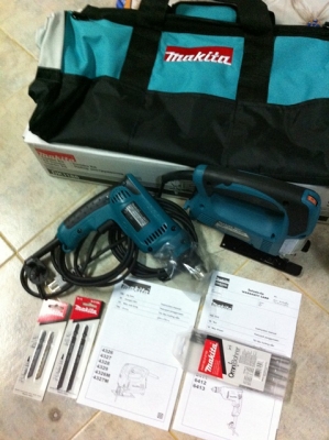 ขาย สว่าน + จิ๊กซอ Makita  ราคาถูกมาก
