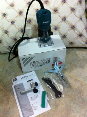 ขายเครื่องทริมเมอร์ (Trimmer) Makita รุ่น 3709 ราคาถูกมาก