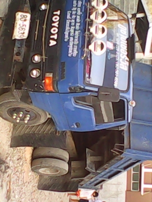 รถหกล้อดั้ม toyota dany bu61