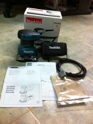 ขาย เครื่องขัดกระดาษทราย Makita B04558 ราคาถูกมาก