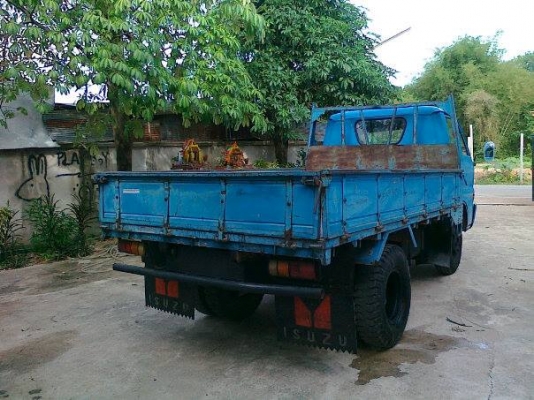 ขายรถ 6 ล้อ isuzu แอล 85 แรง