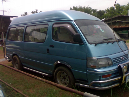 ขายรถตู้หลังคาสูงปี95 เครื่อง2800 มีแอร์สภาพพร้อมใช้คับหลุดมัดจำคับ