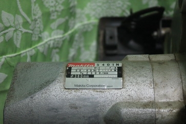 เครื่องเลื่อยวงเดือนยี่ห้อ makita รุ่น 5401N ขนาด 15 นิ้ว พร้อมใช้งานครับ