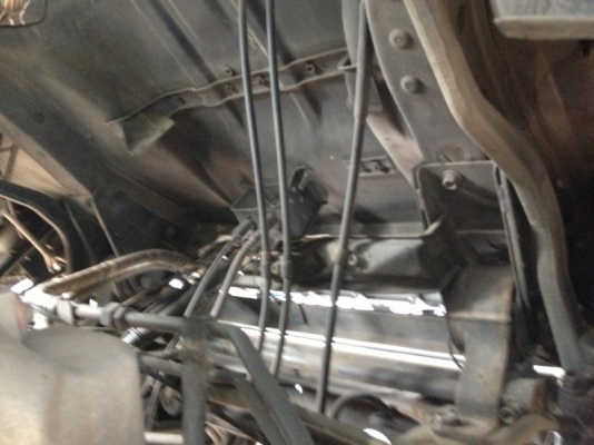 รถอิซูซุ 10 ล้อ ตู้เย็น 230 แรงม้า ปี 49 สนใจติดต่อ 081 - 6079515 รถอิซูซุ 10 ล้อ ตู้เย็น 230 แรงม้า ปี 49 สนใจติดต่อ 081 - 6079515