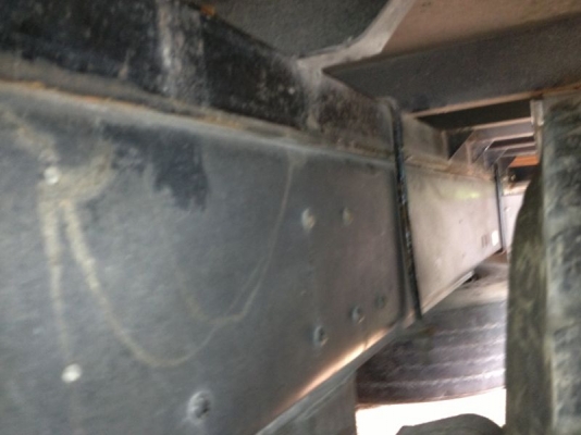 รถอิซูซุ 10 ล้อ ตู้เย็น 230 แรงม้า ปี 49 สนใจติดต่อ 081 - 6079515 รถอิซูซุ 10 ล้อ ตู้เย็น 230 แรงม้า ปี 49 สนใจติดต่อ 081 - 6079515