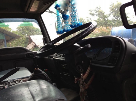 รถอิซูซุ 10 ล้อ ตู้เย็น 230 แรงม้า ปี 49 สนใจติดต่อ 081 - 6079515 รถอิซูซุ 10 ล้อ ตู้เย็น 230 แรงม้า ปี 49 สนใจติดต่อ 081 - 6079515