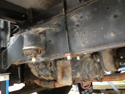 รถอิซูซุ 10 ล้อ ตู้เย็น 230 แรงม้า ปี 49 สนใจติดต่อ 081 - 6079515 รถอิซูซุ 10 ล้อ ตู้เย็น 230 แรงม้า ปี 49 สนใจติดต่อ 081 - 6079515