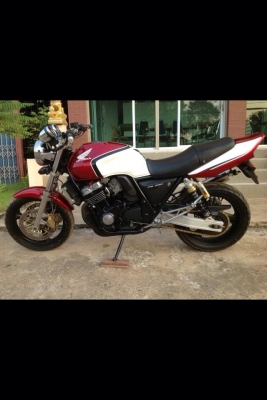 รถปี 98 เวอร์ชั่น s โซ่ สเตอเปลี่ยนใหม่ ระบบไฟครบ รถสภาพดีมากๆ ไม่มีปัญหา  อินวอย สรรพสามิต รถอยู่หนองไผ่    เพชรบูรณ์  สนใจติดต่อ รุต 081-3585353  24 ชั่วโมง ราคาต่อรองได้ครั