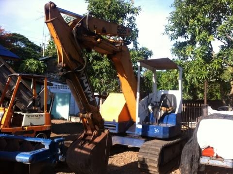 รถแบคโฮ HANIX -เท่าPC40 แทรคยาง(เก่านอก)