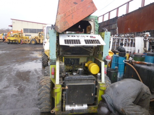 ขายรถตักอเนกประสงค์