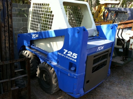 ขายรถตักอเนกประสงค์