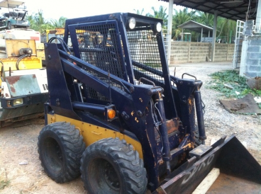 ขายรถตักอเนกประสงค์