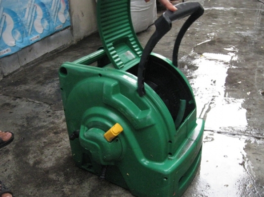 โรลมว้นสายยางฉีดน้ำแบบมว้นเก็บอัตโนมัติ โรลมว้นสายยางฉีดน้ำแบบมว้นเก็บอัตโนมัติ