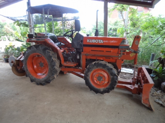 ขายรถไถคูโบต้า 26 แรง 2เพลามีอุปกรครบ ดันหน้า ผานหลัง โรตารี พร้อมใช้ สภาพดีพร้อมใช้