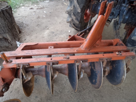 ขายรถไถคูโบต้า 26 แรง 2เพลามีอุปกรครบ ดันหน้า ผานหลัง โรตารี พร้อมใช้ สภาพดีพร้อมใช้