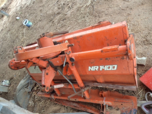 ขายรถไถคูโบต้า 26 แรง 2เพลามีอุปกรครบ ดันหน้า ผานหลัง โรตารี พร้อมใช้ สภาพดีพร้อมใช้