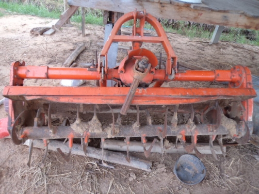 ขายรถไถคูโบต้า 26 แรง 2เพลามีอุปกรครบ ดันหน้า ผานหลัง โรตารี พร้อมใช้ สภาพดีพร้อมใช้