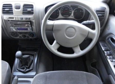 ขายด่วน ISUZU DMAX LS 3.0 CAB4 4WD