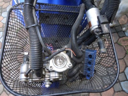 ขายชุดติดตั้งแก๊สหัวฉีดมือสองสภาพใหม่ พร้อมใช้ สำหรับรถยนต์ 4 สูบหัวฉีด ราคาถูกๆครับ อุปกรณ์ครบชุด ขายชุดติดตั้งแก๊สหัวฉีดมือสองสภาพใหม่ พร้อมใช้ สำหรับรถยนต์ 4 สูบหัวฉีด ราคาถูกๆครับ อุปกรณ์ครบชุด