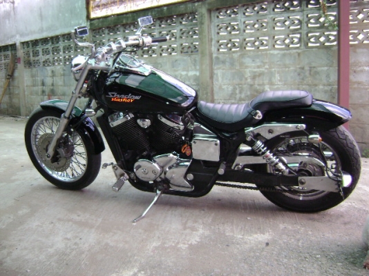 ขาย honda shadow slasher 400 ปี 03 สวยๆสรรพสามิต +พรบ