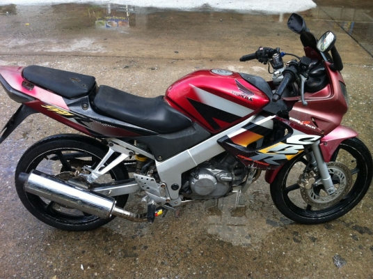 ขายCBR150Rคาร์บู ปี 2545ราคา 19,000 บาท ลดได้ครับ