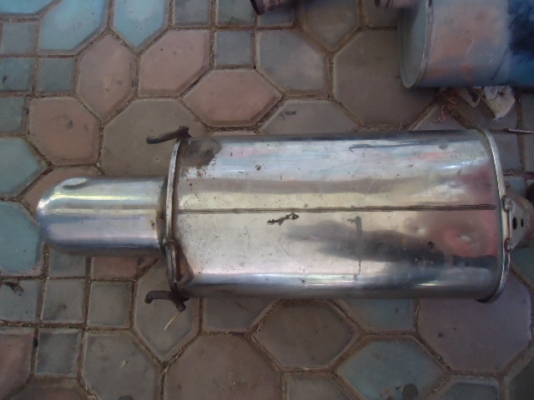 ขายท่อแต่งแรงๆจากญี่ปุ่นแท้ๆสภาพดีครับ  สแตนเลสทั้งใบครับ  ยี่ห้อJASMA TANABE ยกชุด ราคา เพียง 2,000.-