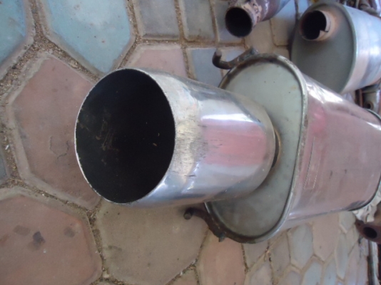 ขายท่อแต่งแรงๆจากญี่ปุ่นแท้ๆสภาพดีครับ  สแตนเลสทั้งใบครับ  ยี่ห้อJASMA TANABE ยกชุด ราคา เพียง 2,000.-