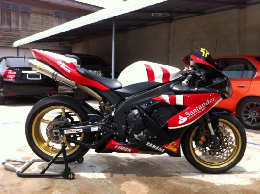 ขาย r1 2004 inv เปลี่ยนสีล้อไหม่ไฉไลกว่าเดิม แต่ราคาเดิม 190000