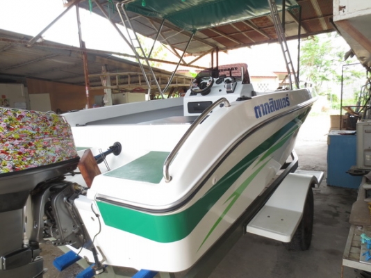 ขายเรื่อ 17 ฟุต เครื่อง  YAMAHA 70 hp  ครับ เพิ่งต่อมาต้นปี