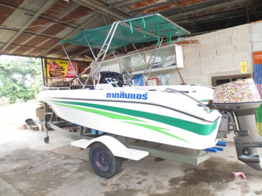 ขายเรื่อ 17 ฟุต เครื่อง  YAMAHA 70 hp  ครับ เพิ่งต่อมาต้นปี