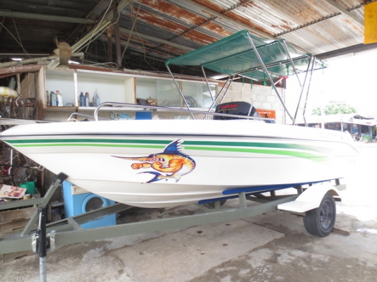 ขายเรื่อ 17 ฟุต เครื่อง  YAMAHA 70 hp  ครับ เพิ่งต่อมาต้นปี