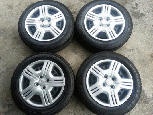 กะทะJazz15" 4รู100 + ยาง Goodyear 175/65/15 ปี10 ใช้งานมาน้อยดอกโคตรสวย